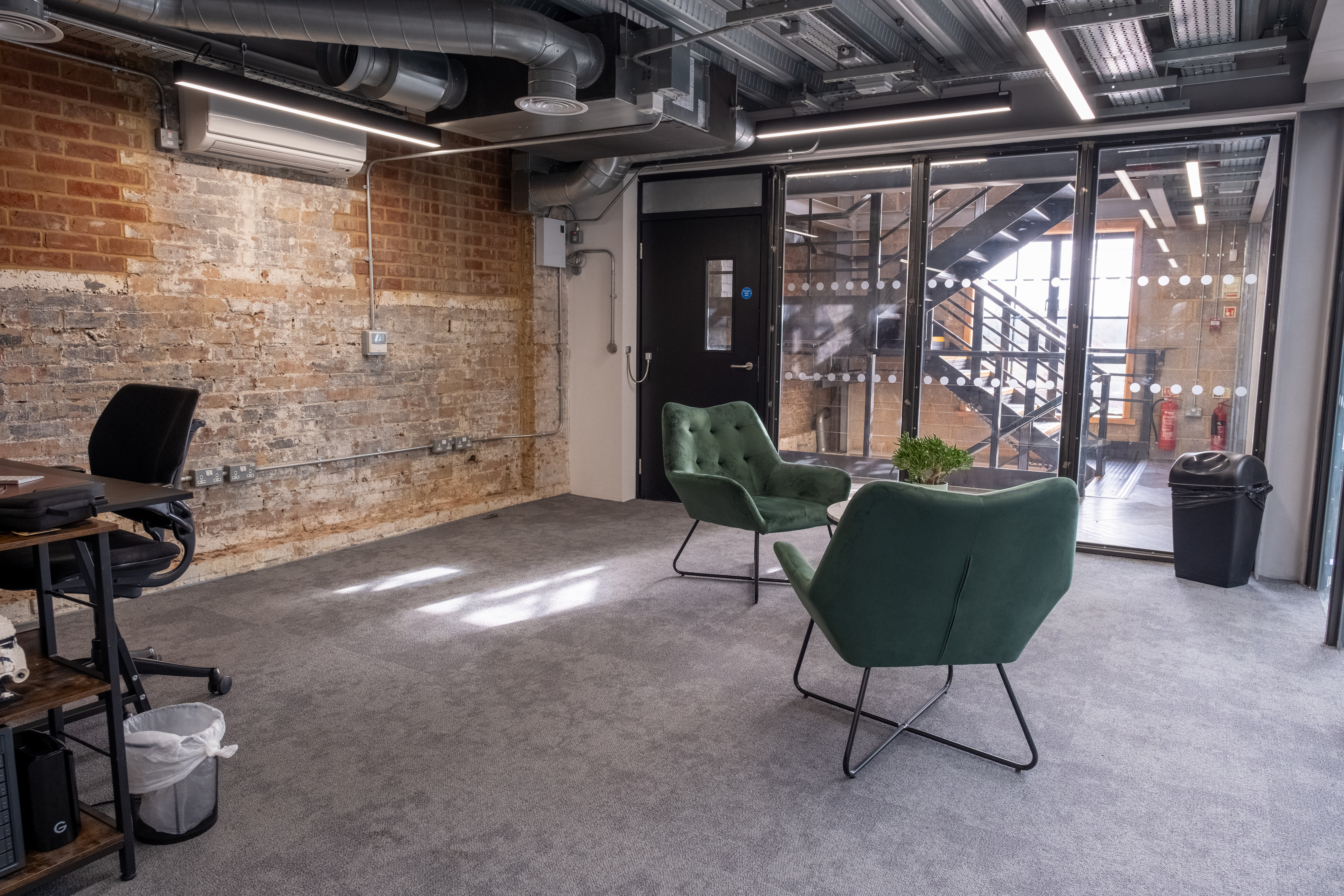 GREEN WALL, FIRST FLOOR – 523 FT² 5 Medium Sized Office At Tannery Studios