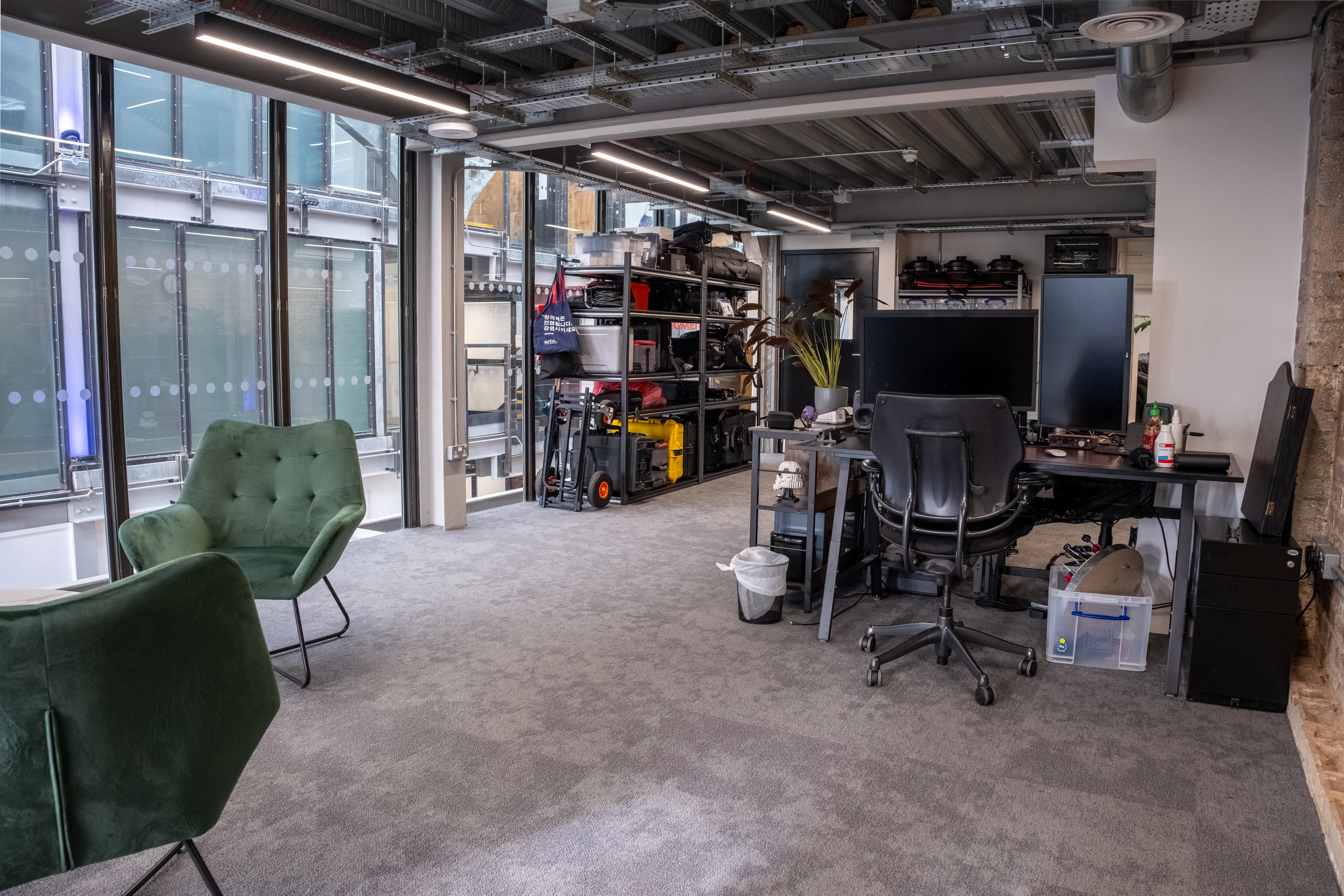 GREEN WALL, FIRST FLOOR – 523 FT² 3 Medium Sized Office At Tannery Studios