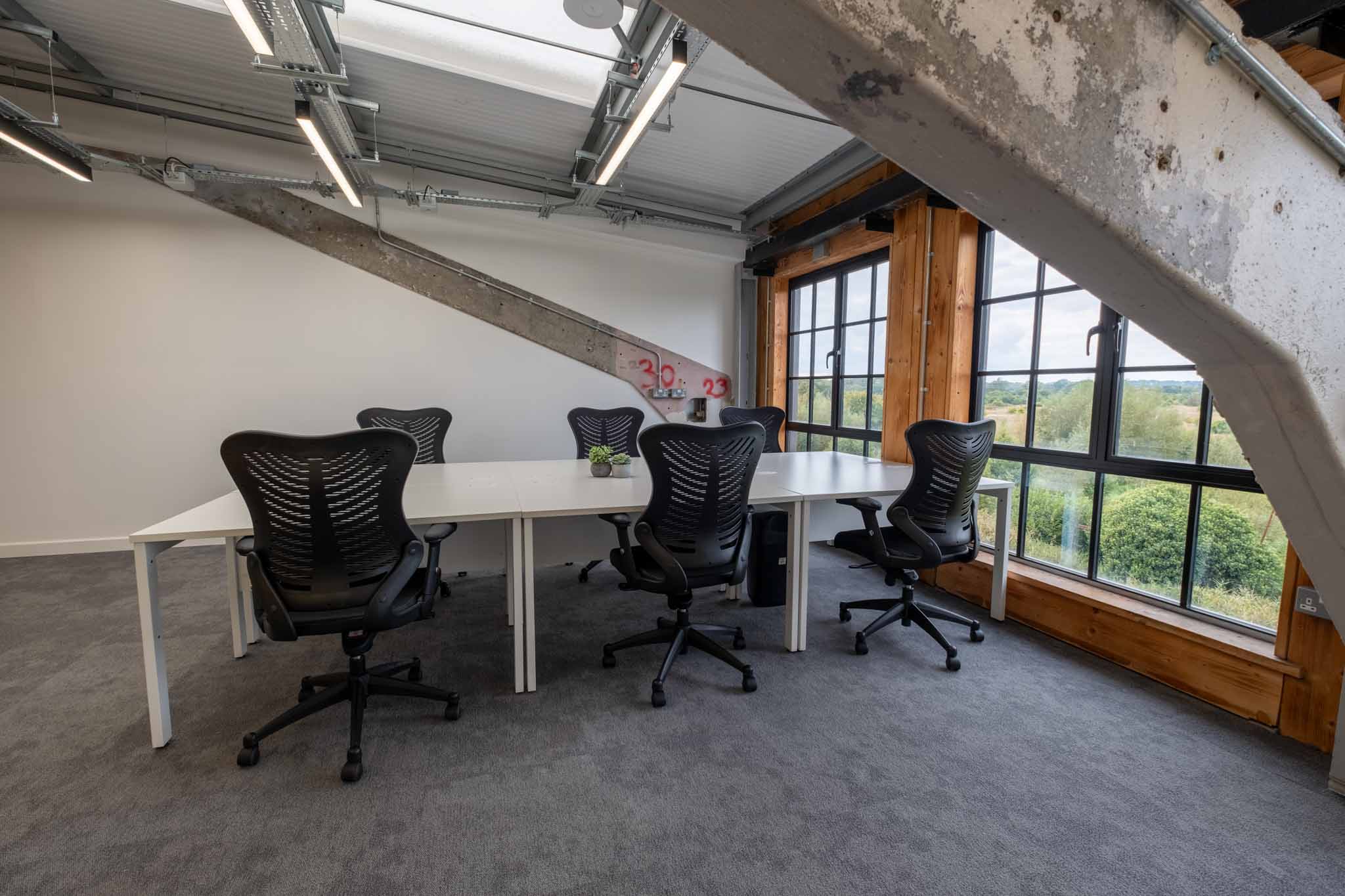CHARONIA, SECOND FLOOR – 443 FT² 6 Baby Rafters Top Floor Office At Tannery Studios