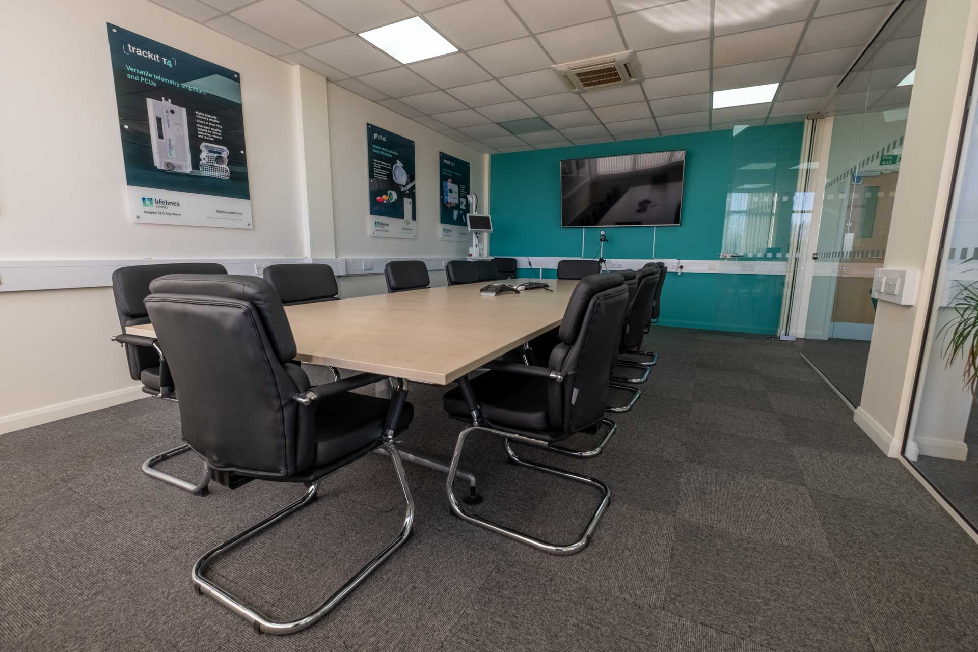 Office 6, Second Floor, 1 Tannery House - 1333FT² 21 Large top floor office in 1 Tannery House