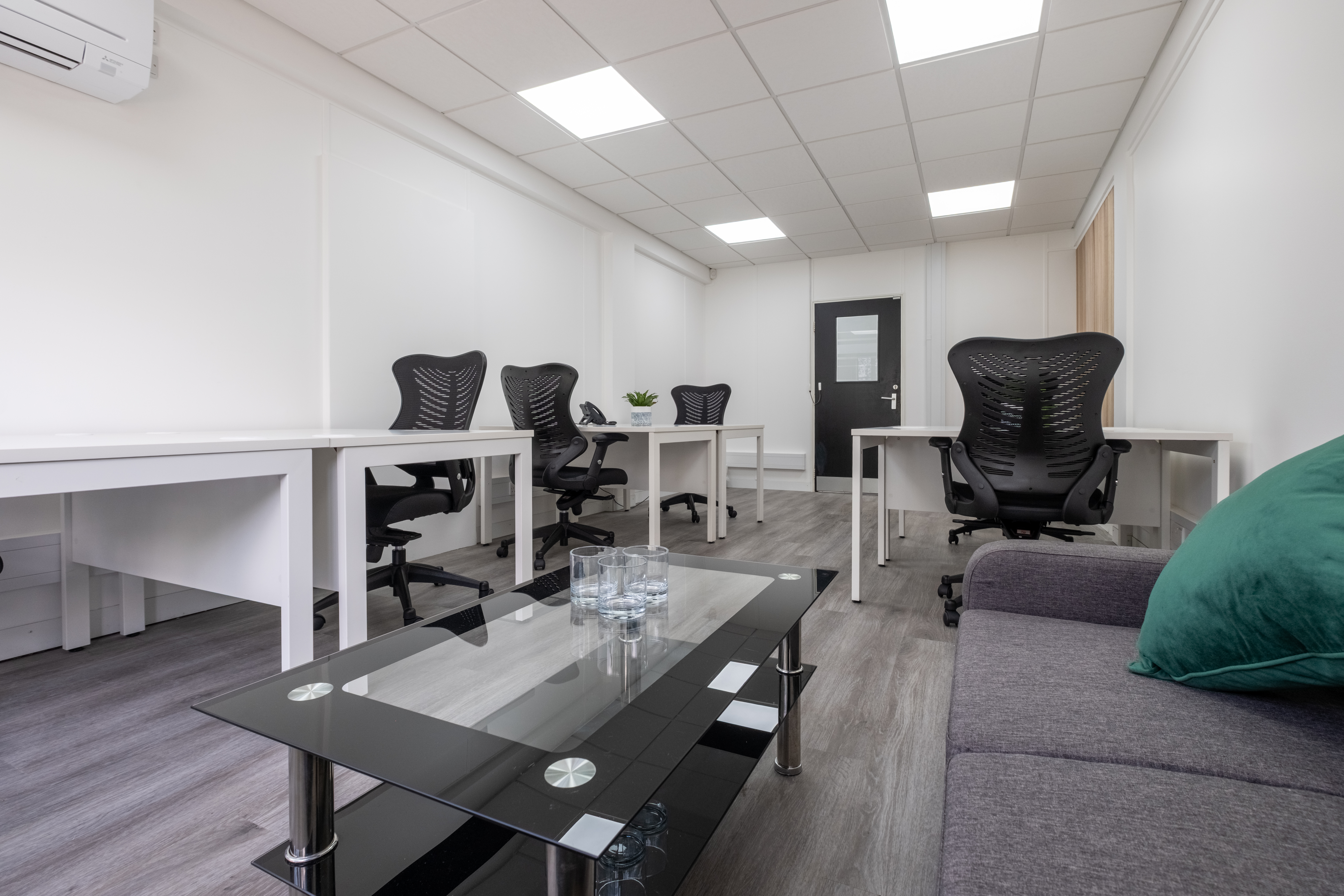 Office 5, Ground Floor, 4 Tannery House - 269FT² 4 Office in the Business centre at Tannery Studios