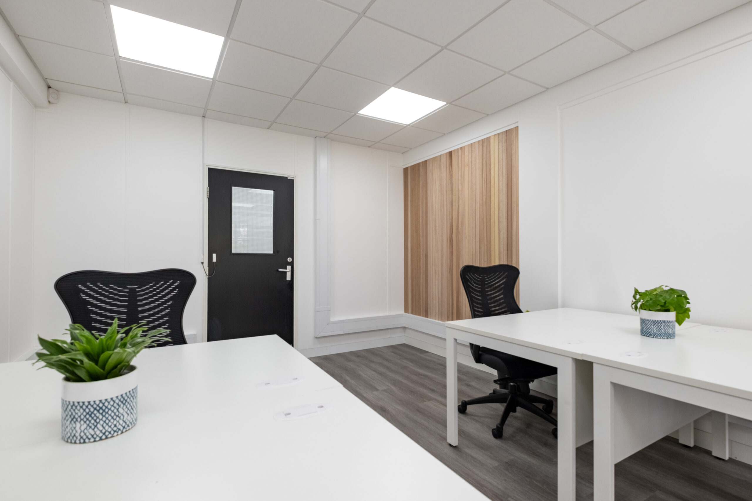 Office 5, Ground Floor, 4 Tannery House - 269FT² 3 Office in the Business centre at Tannery Studios