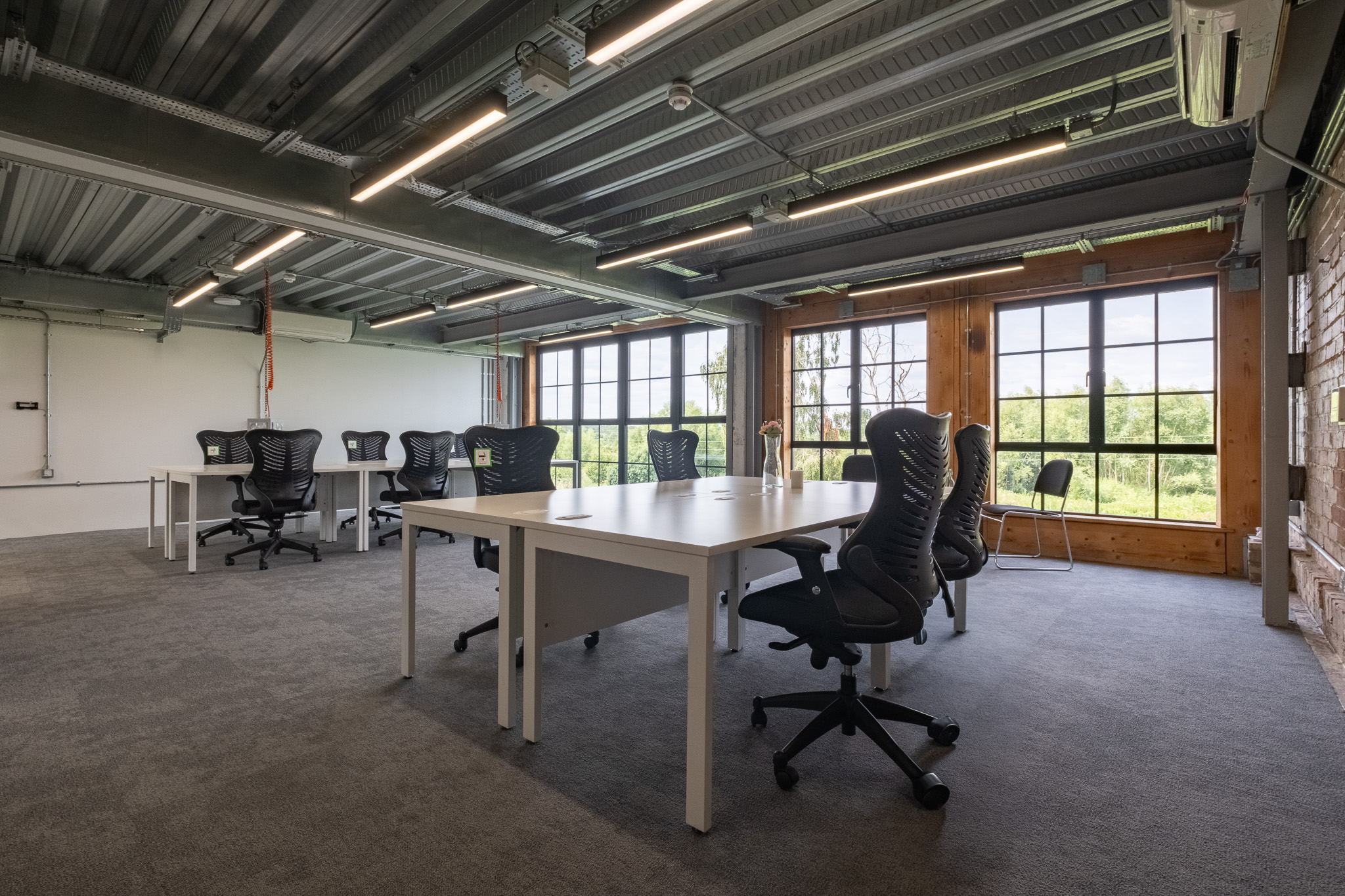 Choosing the Right Surrey Workspace for Your Small Business