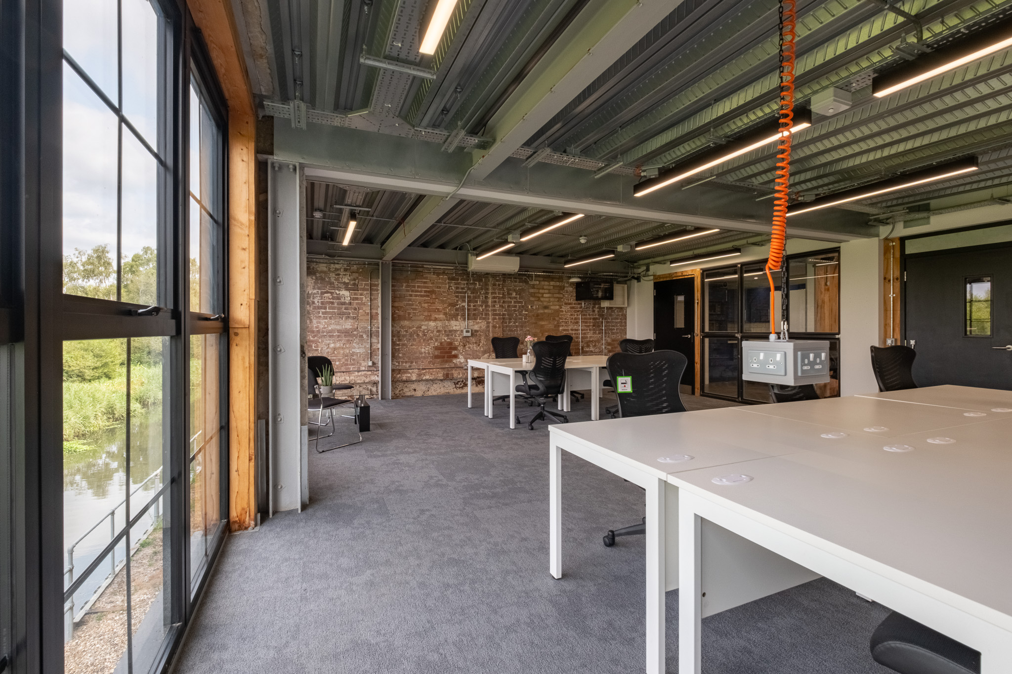 TROCUS, FIRST FLOOR – 660 FT² 2 Tannery Studios - medium sized office space